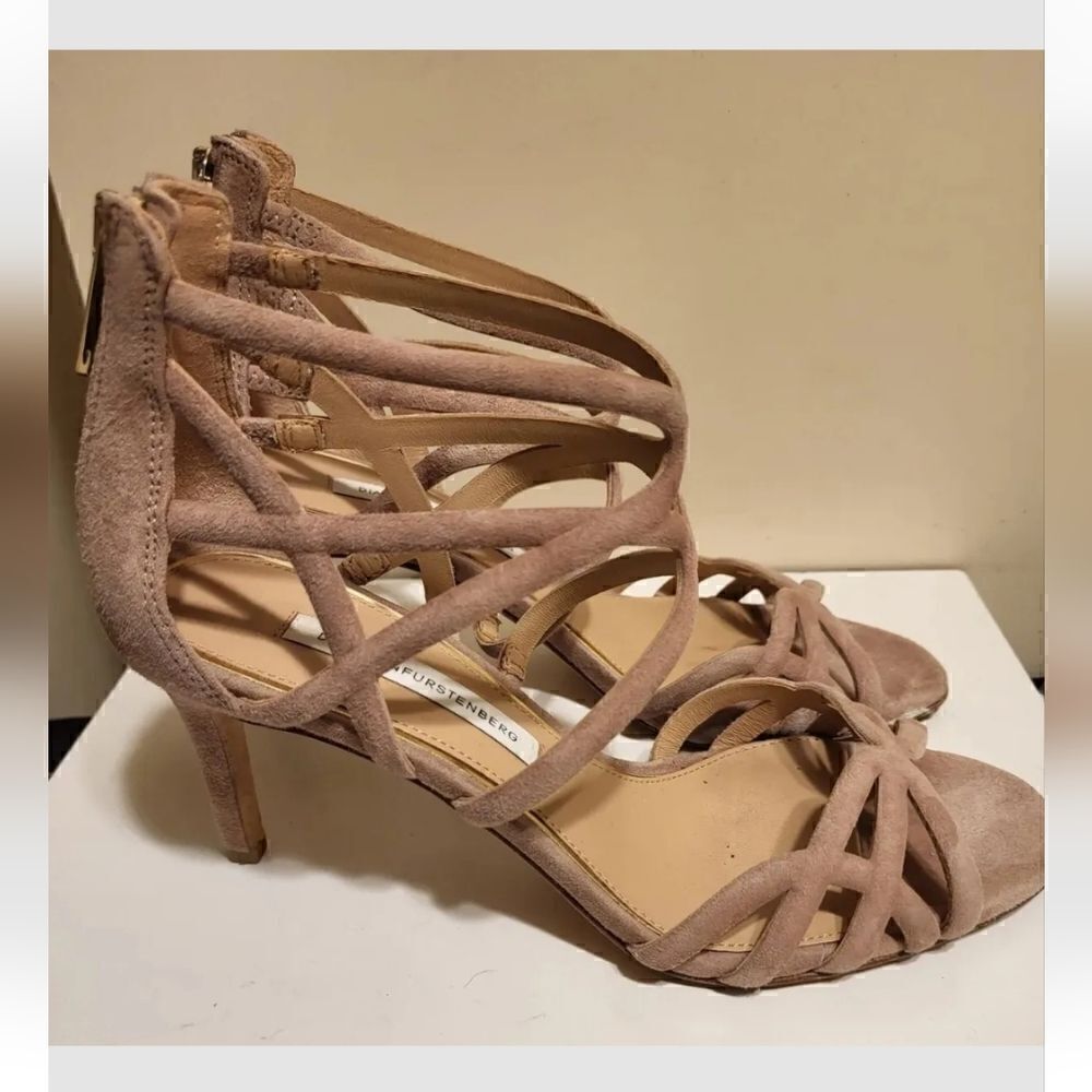 Diane Von Furstenberg "Kalyan" Tan Luxe Suede Strappy Heel Sandals sz.6.5 $298 - Picture 2 of 6